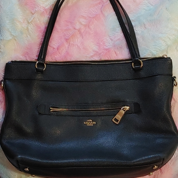 Nice size coach Pebble leather hobo bag - Picture 1 of 9